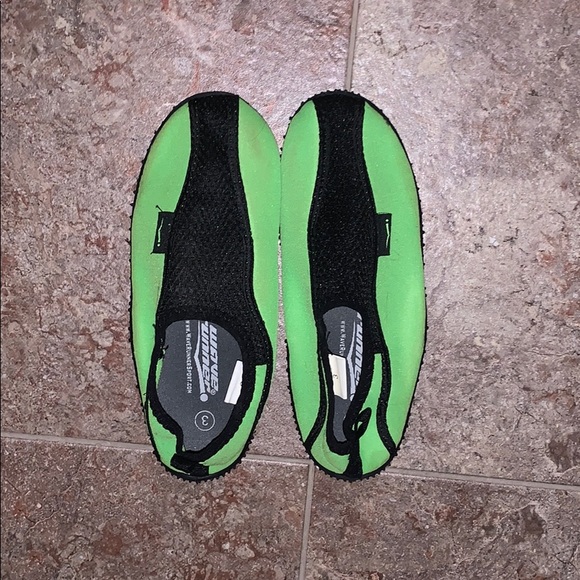 wave runner water shoes